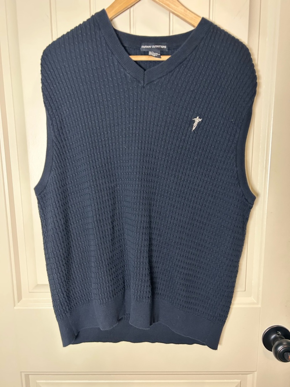 Fairway Outfitters Men's Navy Cable Knit Golf Vest Sweater Preppy V- Neck logo L